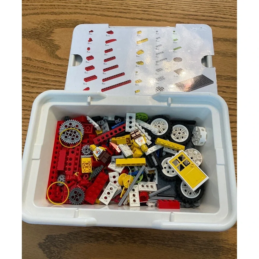 LEGO Education WeDo Resource Set 9585 STEM Robotics Building Kit no tray
